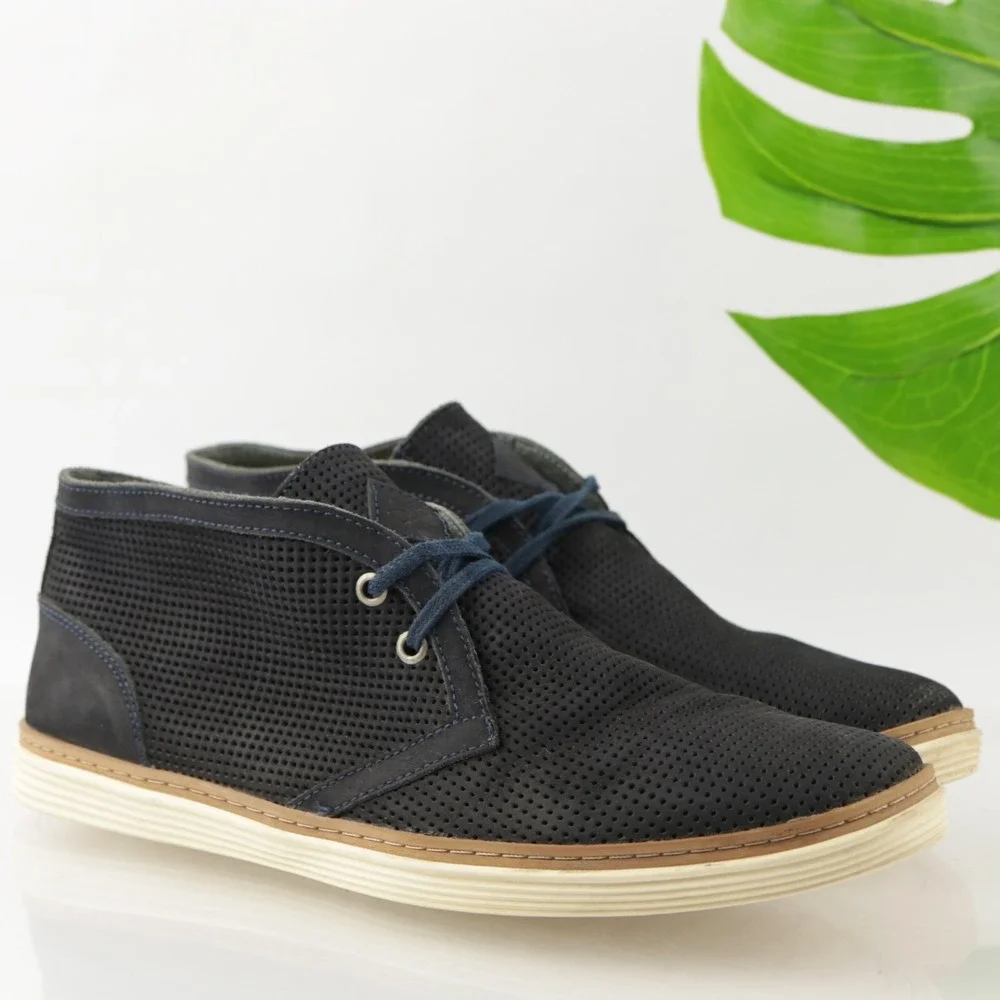 Donald Pliner Mens Timm Chukka Sneakers Size 10.5 Blue Suede Perf Shoes Lace Up